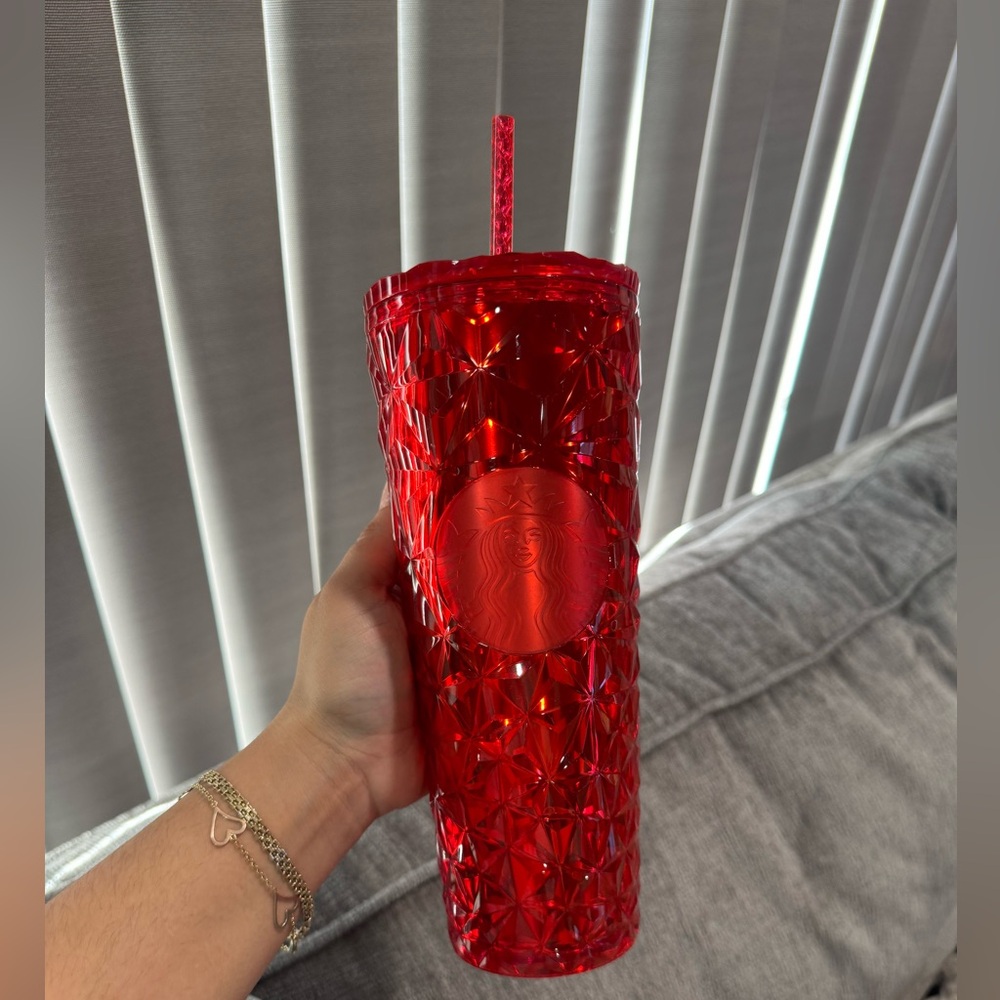 SOLD🌼 starbucks winter 2023 poinsettia Red Tumbler with Straw - Picture 3 of 9